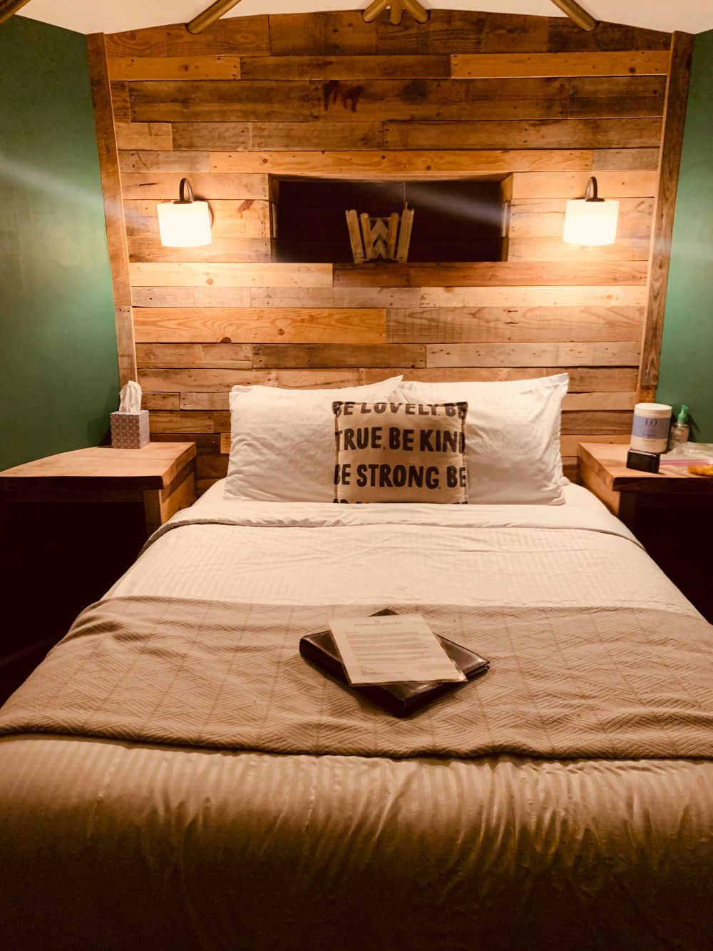 D27AFEB3-76AD-4C54-AD49-FCD5B41E7E08